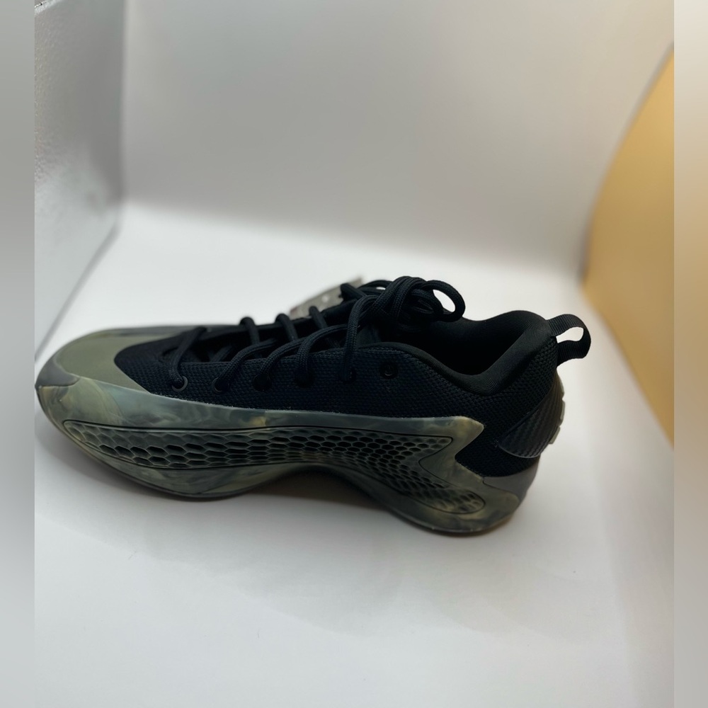 Stylish Black and Gray Athletic Sneakers